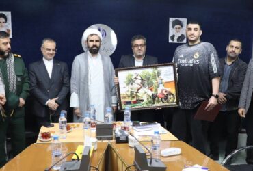 در صحن شورای اسلامی شهر فومن ؛از نائب قهرمان مسابقات لیگ الکترونیک نخبگان آسیا تجلیل شد